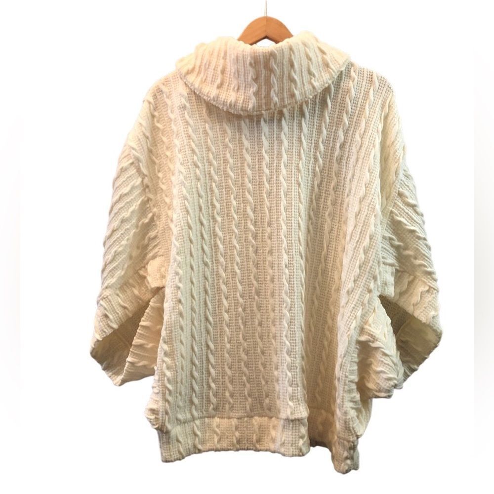 Simple Susan Betro Women’s XL Cable Knit Cowl Neck Sweater Cream color NWT